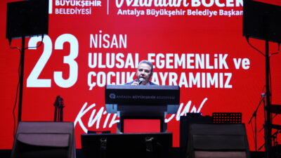 Başkan Muhittin Böcek, “Ülkemizin güzel yarınları için umudumuzu asla yitirmeyeceğiz”