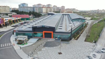 “BEYLİKDÜZÜ AFET YÖNETİM MODELİ” AFETLE MÜCADELEÇALIŞMALARINA ÖRNEK OLUYOR Marmara Denizi’nde meydana gelen ve İstanbul genelinde etkili olan 6,2büyüklüğündeki