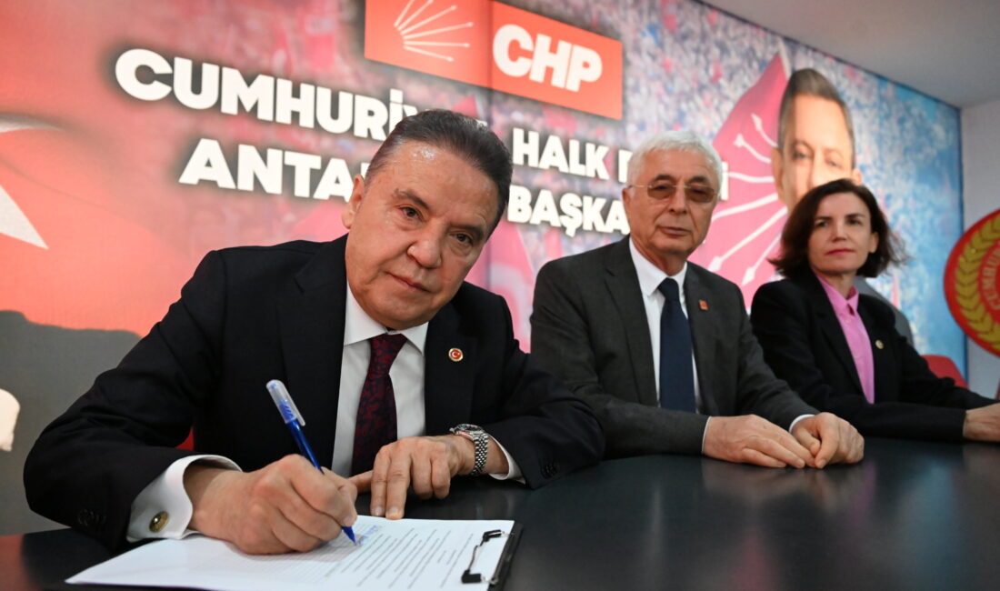 Antalya Büyükşehir Belediye Başkanı Muhittin Böcek, Cumhuriyet Halk Partisi (CHP)