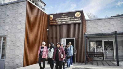 Yalnız yaşayan yaşlılara sıcak yemek, ev temizliği ve sağlık hizmetleri