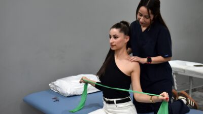 Kepez Belediyesi Sağlık Merkezi, özel hastane konforunda sunduğu fizik tedavi