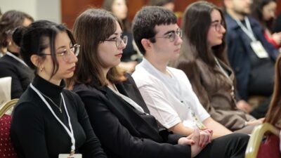 Konak Belediyesi’nin Sosyal İklim Derneği’yle birlikte yürüttüğü İklim İçin Gençlik