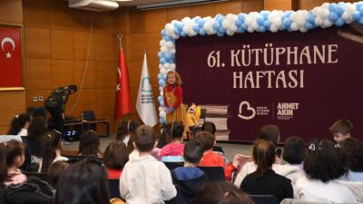 Başkan Akın miniklere kitapları sevdiriyor Balıkesir Büyükşehir Belediyesi tarafından 61.