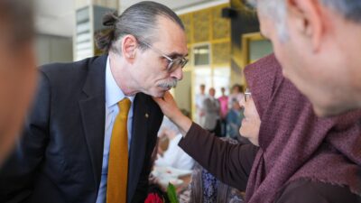 ERDAL BAŞKAN’DAN 70 YAŞ ÜSTÜ ANNELER İÇİN KAHVALTI SÜRPRİZİ Anneler Günü, Atakent Sosyal Tesisleri’nde özel bir organizasyonla kutlandı. Etimesgut