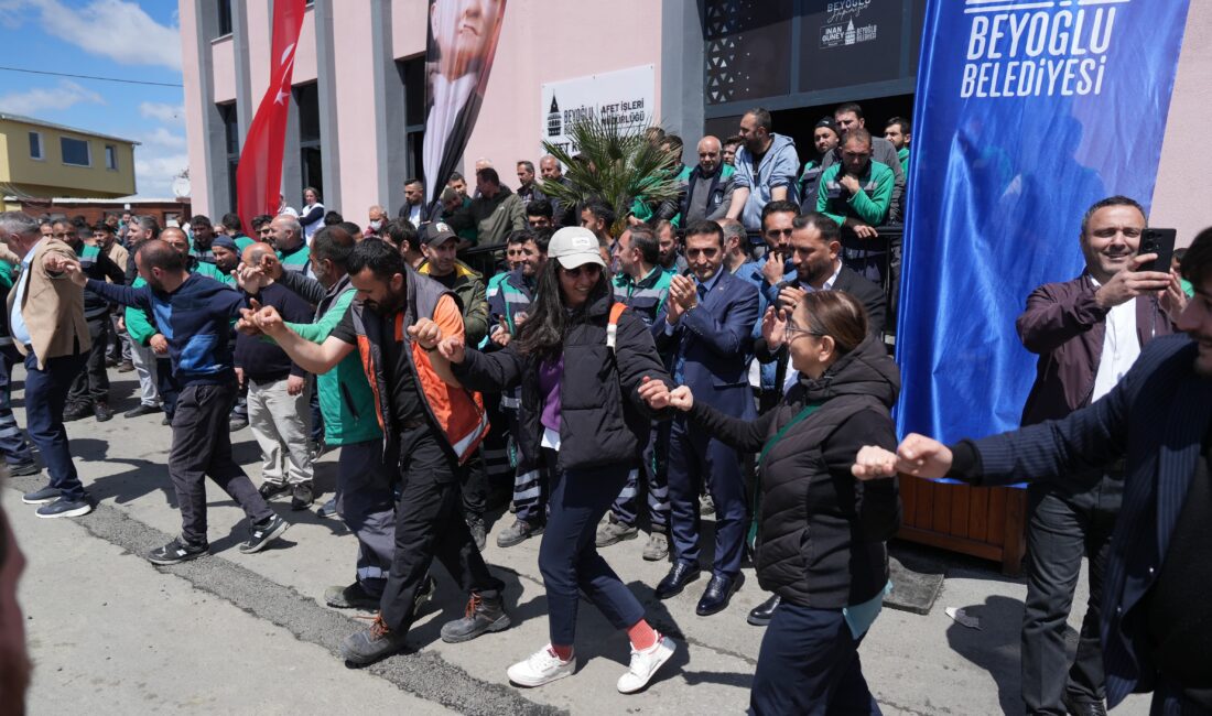 Beyoğlu Belediyesi çalışanları 1 Mayıs İşçi ve Emekçiler Bayramı’nı Emekçi