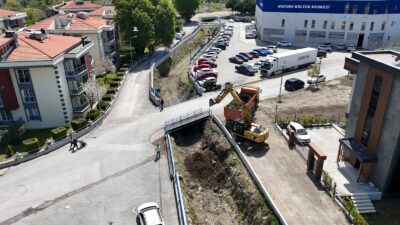 Körfezle buluşan derelerde temizlik harekâtı Körfez’de yakalanan iyileşme sürecinin devamını sağlamak için İZSU tüm olanaklarını