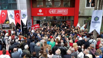 BAKIRKÖY’ÜN İLK KENT LOKANTASI AÇILDI! Bakırköy Belediyesi, vatandaşların uygun fiyata kaliteli yemeğe erişebilmesi için ilçede