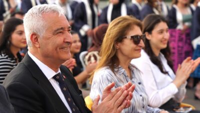 "GELECEK SİZLERİN ELLERİNDE"