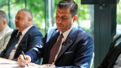 Başkan Zeyrek Halk Otobüsü Esnafıyla Bir Araya Geldi Zeyrek: “Tek beklentim vatandaşın memnuniyeti”