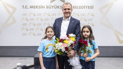 MİNİK ÖĞRENCİLERDEN SEÇER’E MERAK DOLU SORULAR SEÇER, BAŞKANLIK GÖREVİNDEKİ EN