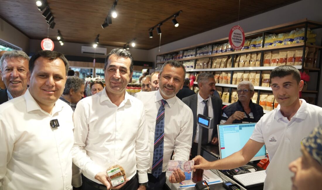 Halk Market ve Halk Kafe düzenlenen törenle hizmete açıldı.