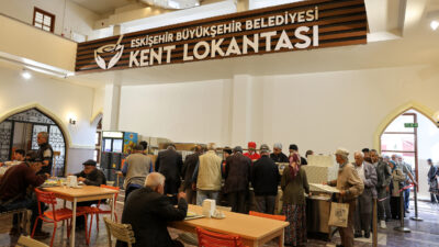 Eskişehir Büyükşehir Belediyesi tarafından hayata geçirilen Kent Lokantaları,ihtiyaç sahiplerine destek