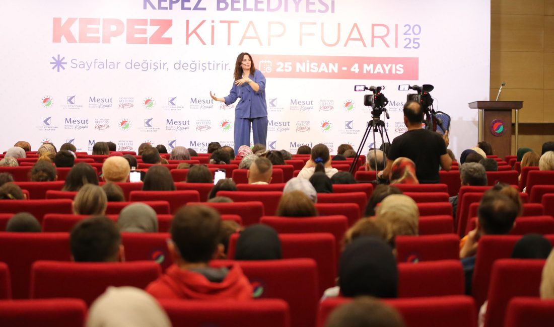 Eğitimci yazar Dilek Cesur, Kepez Kitap Fuarı’nda ki söyleşisinde, “Bugün