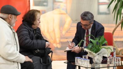 Bayrampaşa Belediye Başkanı Hasan Mutlu, halk günü uygulaması ile Bayrampaşalı’ları