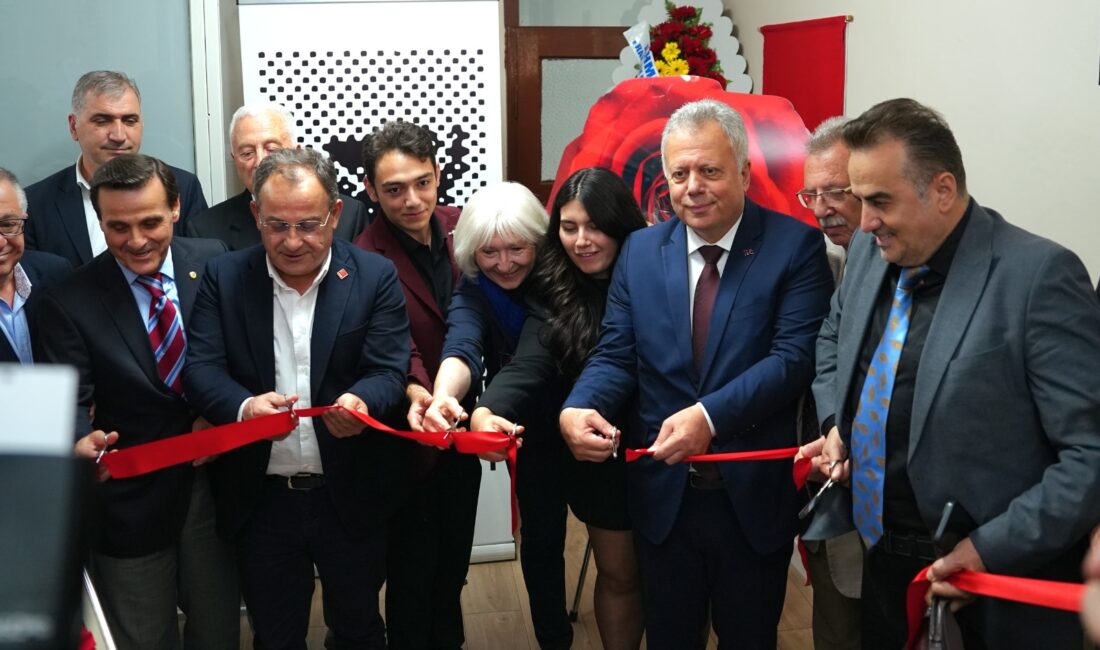 “BİZİ KORKUTMAYA ÇALIŞIYORLAR AMA KORKMUYORUZ”
