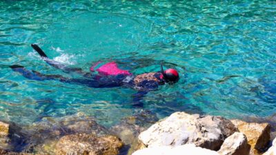 Bodrum’un Engin Maviliğinde Temizlik Bodrum Belediyesi tarafından “Denize En Çok MAVİ Yakışır” sloganıyla on