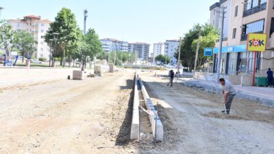 Barış Caddesinde Üstyapı Yenileme Çalışması Aralıksız Devam Ediyor