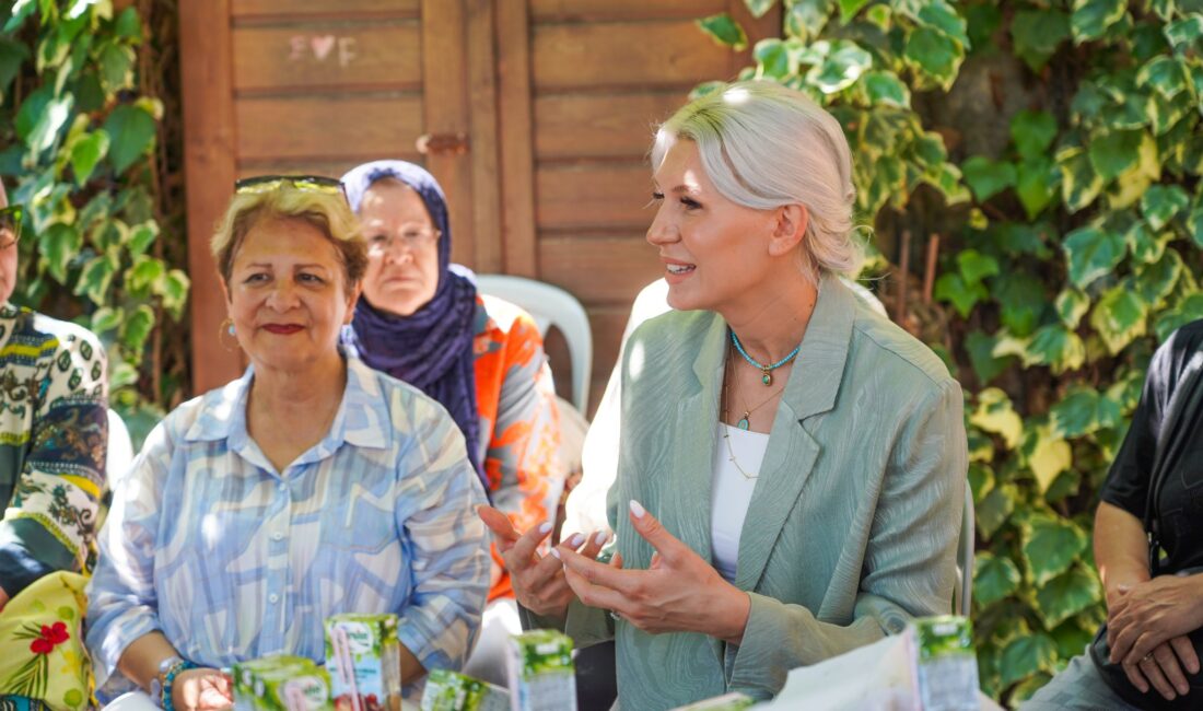 Belediye Başkanı Melek Mızrak Subaşı, Üretici Kadınlar Önlük Giyme törenine