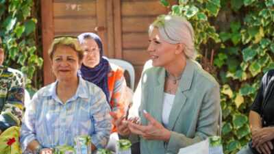 Belediye Başkanı Melek Mızrak Subaşı, Üretici Kadınlar Önlük Giyme törenine