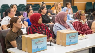 Reçeller köylüden, eğitim odadan, festival belediyeden Bornova Belediyesi ve Gıda Mühendisleri Odası Reçel Festivali için protokol