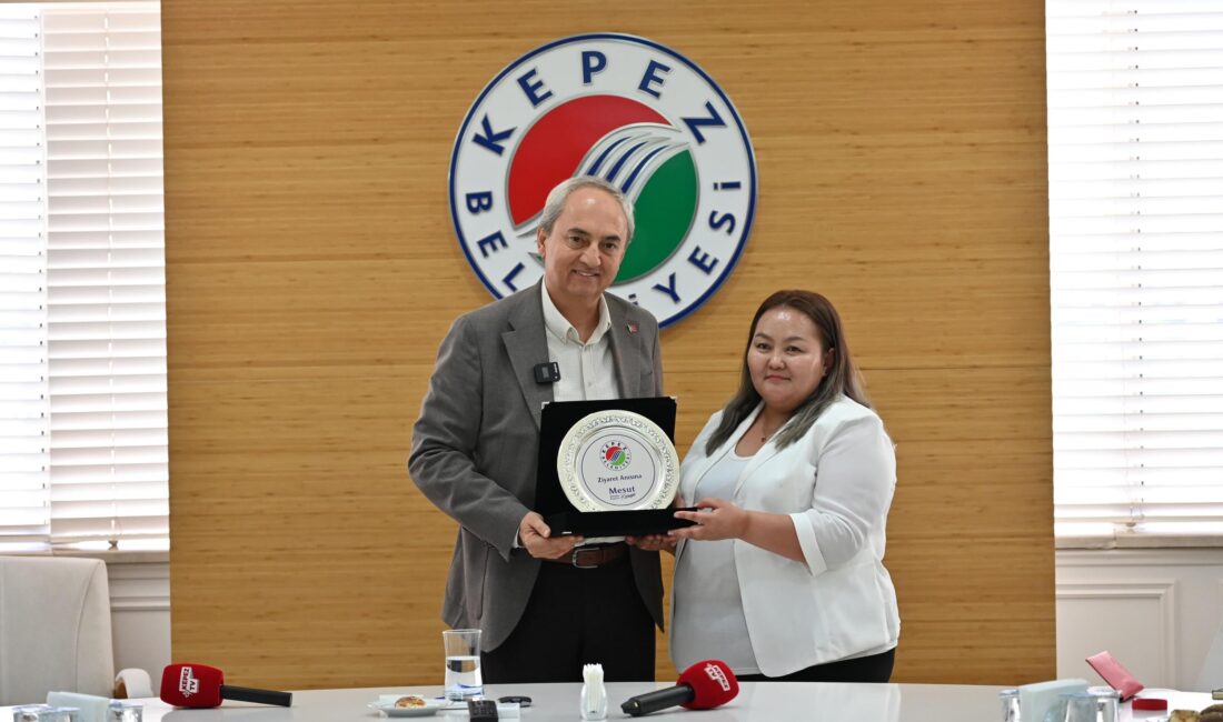 Moğolistan’dan gelen kamu yöneticileri ve iş insanlarından oluşan heyet, Kepez