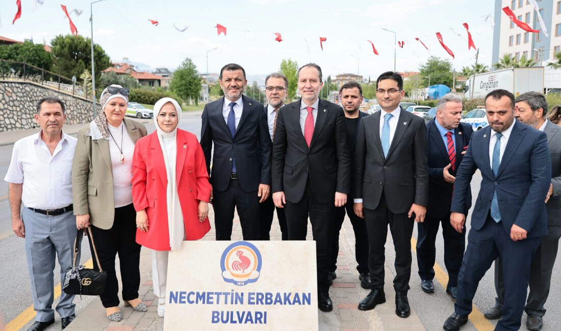 Yeniden Refah Partisi Genel Başkanı Fatih Erbakan, Denizli’de babası merhum