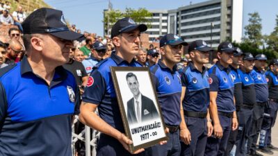 O sıcak havada her yer gözyaşları ile ıslandı...