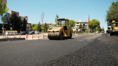 ETİMESGUT’TA CADDE VE SOKAKLAR YENİLENMEYE DEVAM EDİYOR!