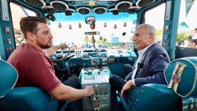 KÜÇÜKÇEKMECE’DE KLASİK OTOMOBİL FESTİVALİ’NE BÜYÜK İLGİ KÜÇÜKÇEKMECE’DE KLASİKLER BULUŞTU