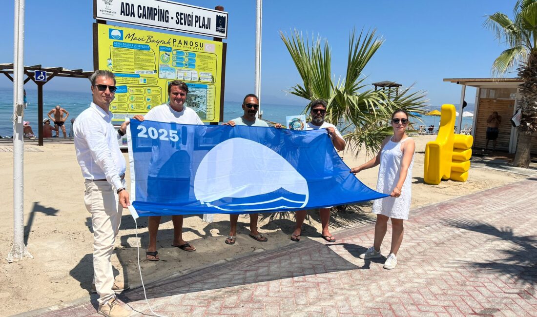 Türk turizminin amiral gemisi Kuşadası, kilometrelerce uzunluktaki plajlarının temizliğini ve