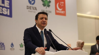 Saadet Partisi Genel Başkanı Mahmut Arıkan, Yeni Yol Grubu’nun düzenlediği