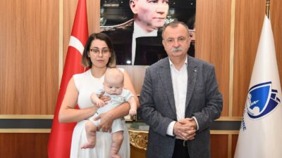 Yunusemre Belediye Başkanı Semih Balaban’dan SMA Tip-1 Hastası Çağan Ata İçin Destek Çağrısı Yunusemre Belediye Başkanı Semih Balaban, 4 aylık SMA Tip-1 hastası