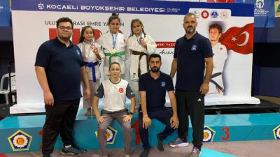 Yunusemre Belediyespor’un altyapı judocuları, Kocaeli’de düzenlenen Emre Yazgan Uluslararası Süper