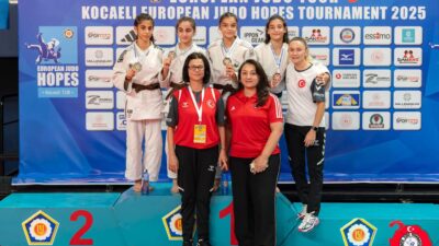 Yunusemre Belediyespor'un judocuları, Kocaeli'de düzenlenen Yıldızlar Avrupa Judo Kupası'nda iki