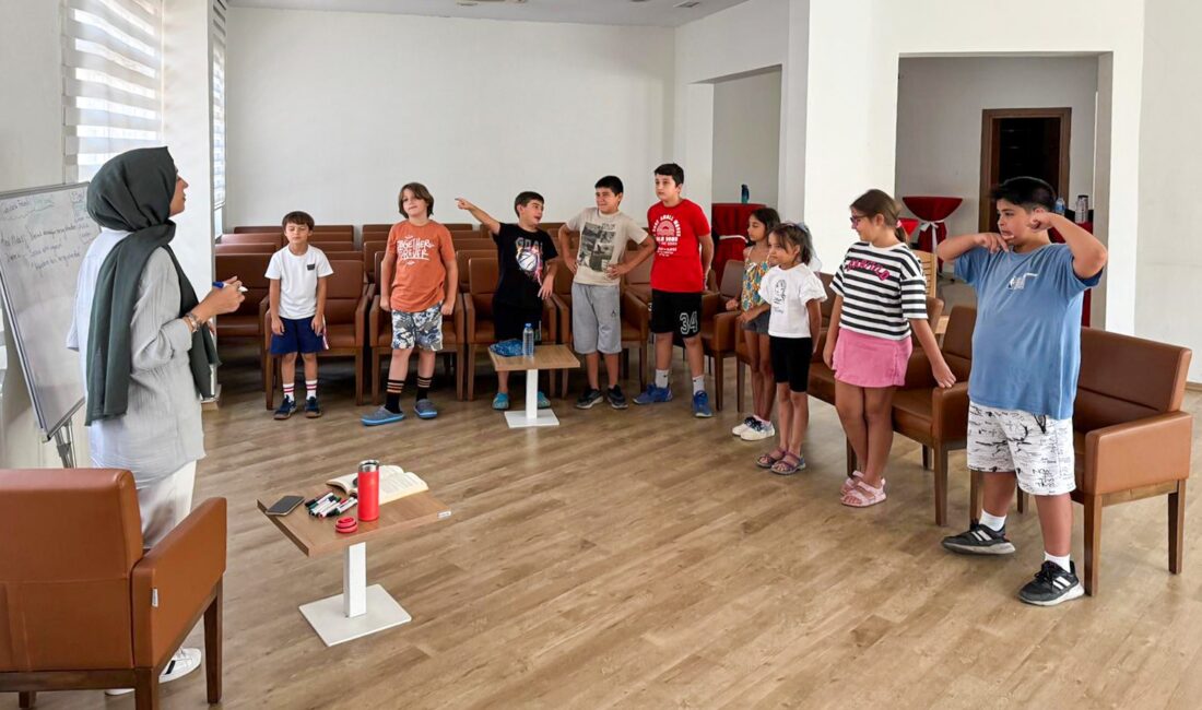 Efeler Belediye Başkanı Anıl Yetişkin’in öncülüğünde çocukların yaz tatilini verimli,