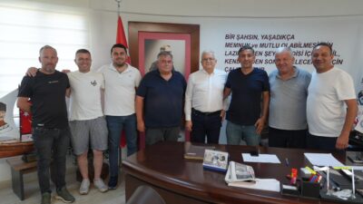 Burhaniye’de geleneksel olarak düzenlenen Pelitköy Deve Güreşleri için hazırlık süreci