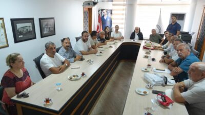 Burhaniye Belediye Başkanı Ali Kemal Deveciler, ilçede faaliyet gösteren Emek