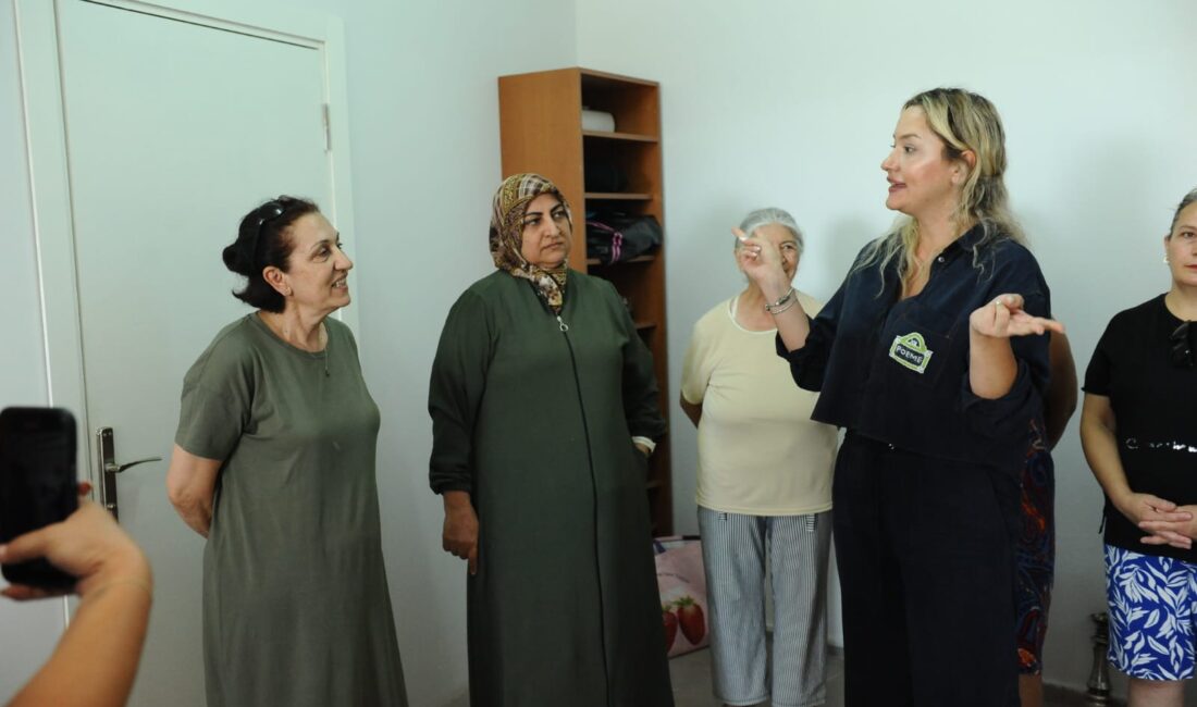 Karşıyaka Belediyesi, 'Kadın Gücü Mahallede' projesi kapsamında kadın buluşmaları düzenlemeye