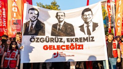 CHP Gençlik Kolları, İstanbul Kartal’da düzenlenen “Millet İradesine Sahip Çıkıyor”