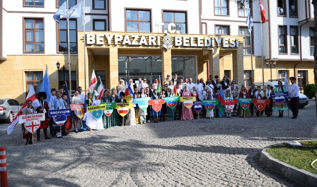 2. Uluslararası Halk Dansları ve Müzik Festivali, dün Beypazarı’nda düzenlenen