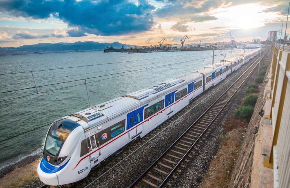 İzmir Büyükşehir Belediyesi‘ne bağlı toplu ulaşım kurum ve kuruluşları, 15