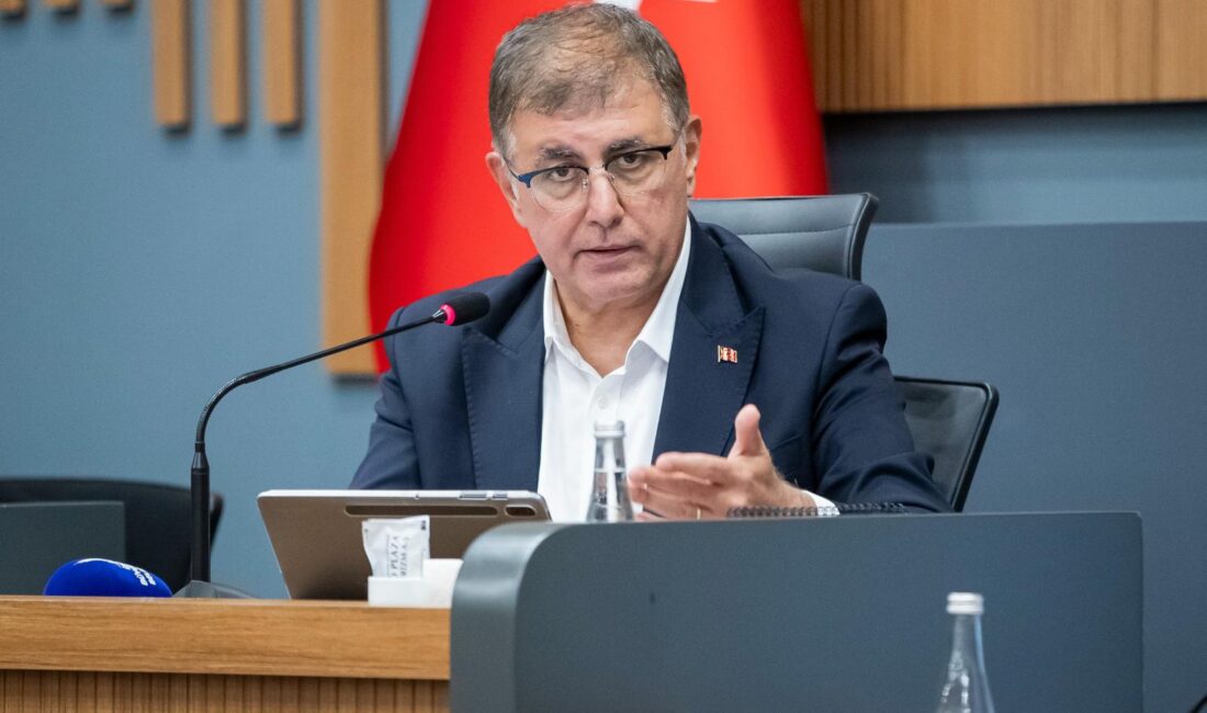 Temmuz ayı meclis toplantısında konuşan İzmir Büyükşehir Belediye Başkanı Dr.