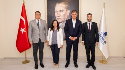 İzmir Büyükşehir Belediye Başkanı Dr. Cemil Tugay, görev süresi sona