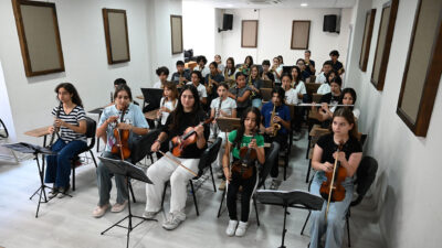 Kemer Belediyesi Gençlik Orkestrası, “Can dostları” yararına Kemer’de konser düzenleyecek.