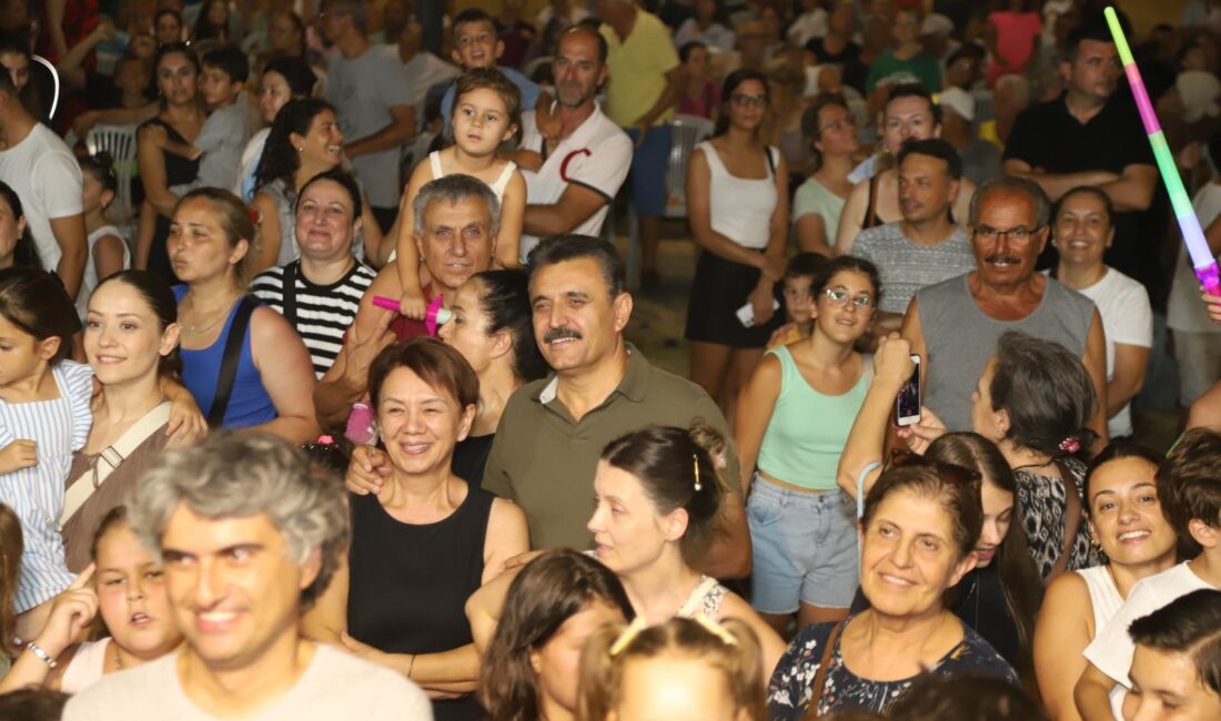 Dikili Belediyesi’nin her yaş grubuna hitap ederek  düzenlediği Kültür Etkinlikleri