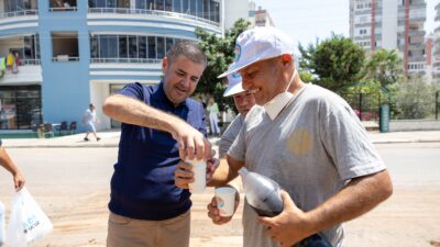 Mezitli Belediye Başkanı Ahmet Serkan Tuncer, belediye ekiplerinin sahada yürüttüğü