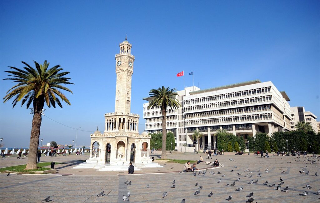 İzmir Büyükşehir Belediyesi’nden kentsel dönüşüm süreçleriyle ilgili zorunlu açıklama: Son