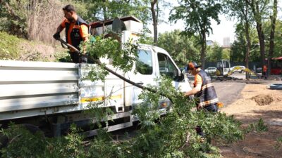 Çankaya Belediyesi, ilçe genelindeki parklarda bakım ve onarım çalışmalarını aralıksız