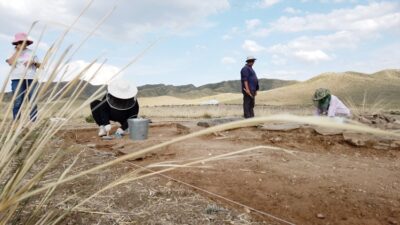 Türklerin kayıp şehri “Togu Balık” kazı çalışmalarıyla gün yüzüne çıkarılıyor İzmir Katip Çelebi Üniversitesi (İKÇÜ) ile Moğolistan Bilimler Akademisi Arkeoloji