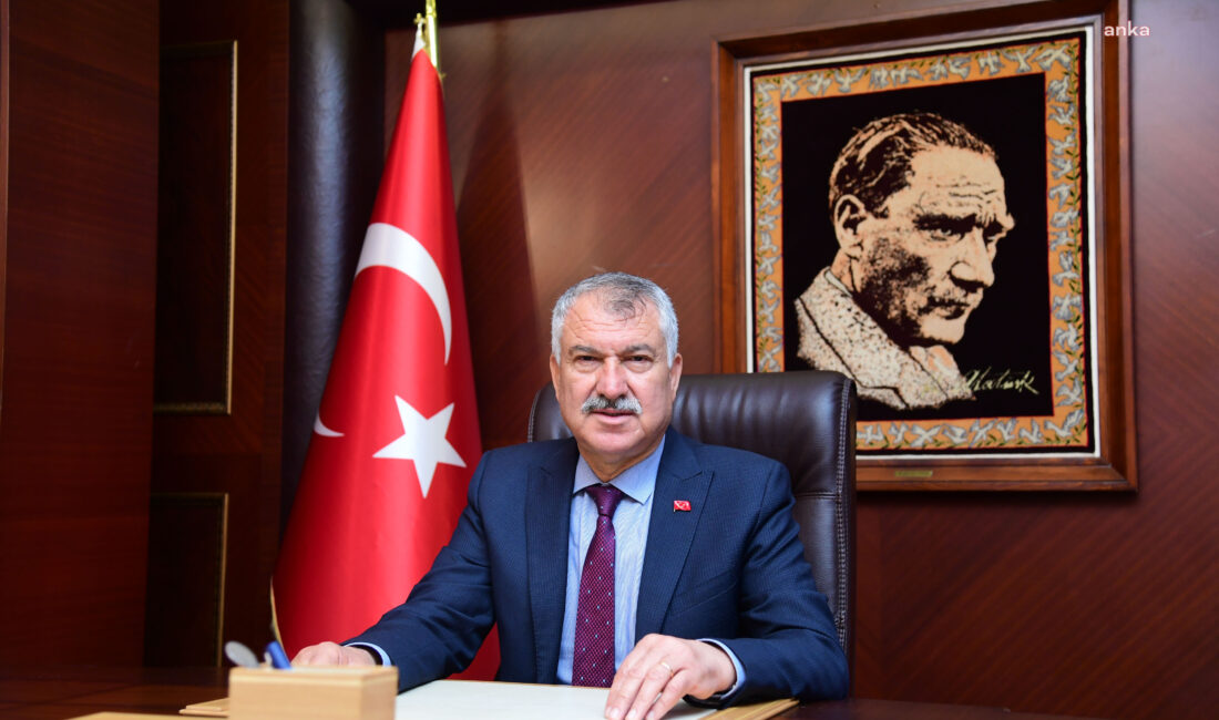 Tutuklanan ve görevinden uzaklaştırılan Adana Büyükşehir Belediye Başkanı Zeydan Karalar,